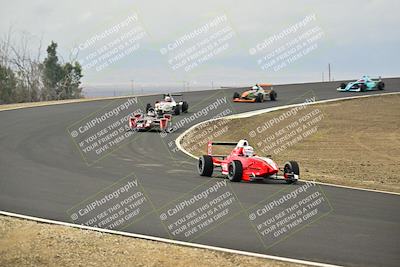 media/Jan-26-2025-CalClub SCCA (Sun) [[cfcea7df88]]/Group 2/Race/